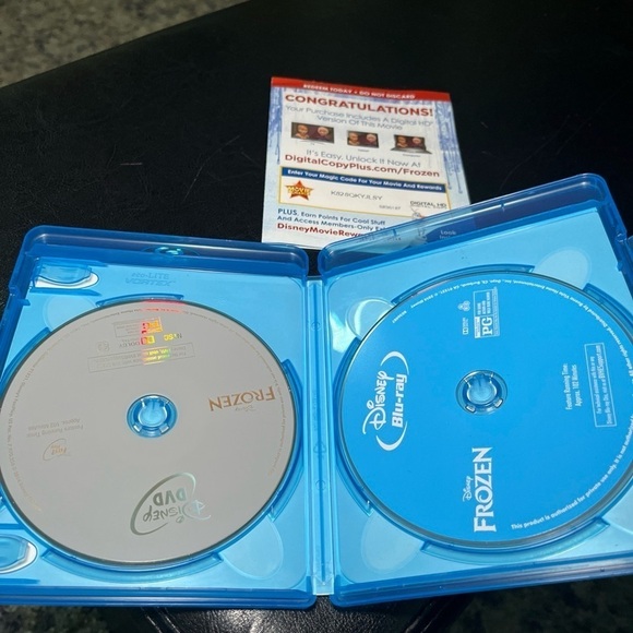 Frozen movie Blu-ray DVD - Picture 6 of 6